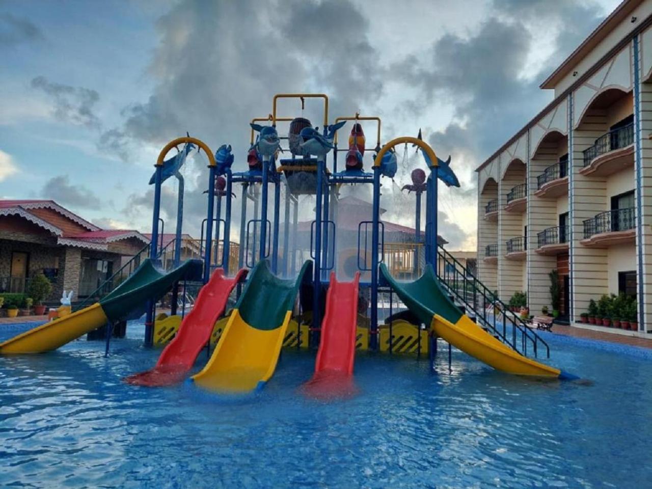 Grand Beach Resort 만다르모니 외부 사진
